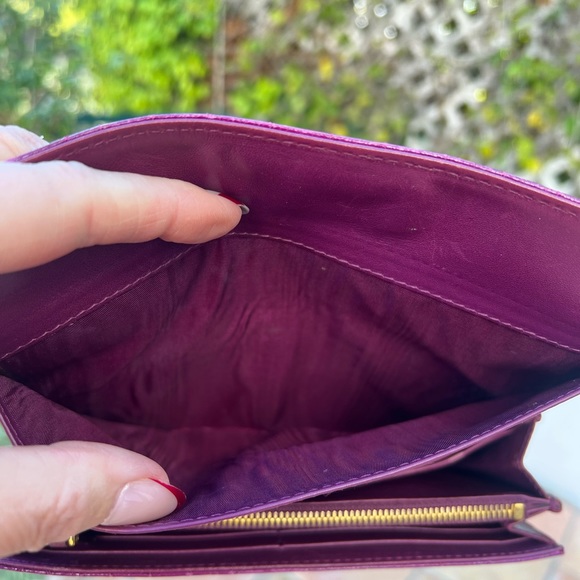 Miu Miu wallet with free chain 💓 - Picture 10 of 16